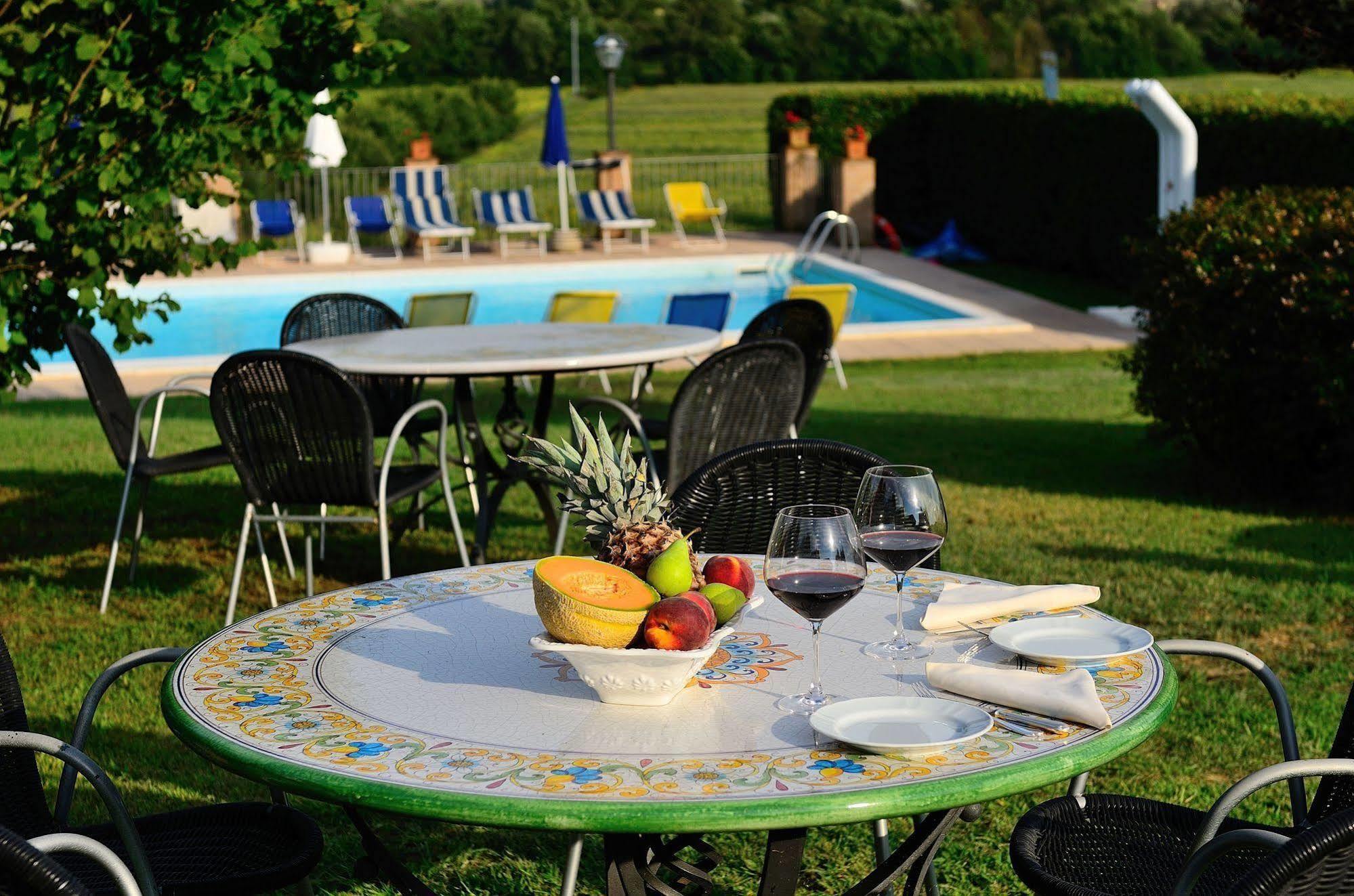 Borgo Mandoleto - Country Resort & Spa Solomeo Esterno foto