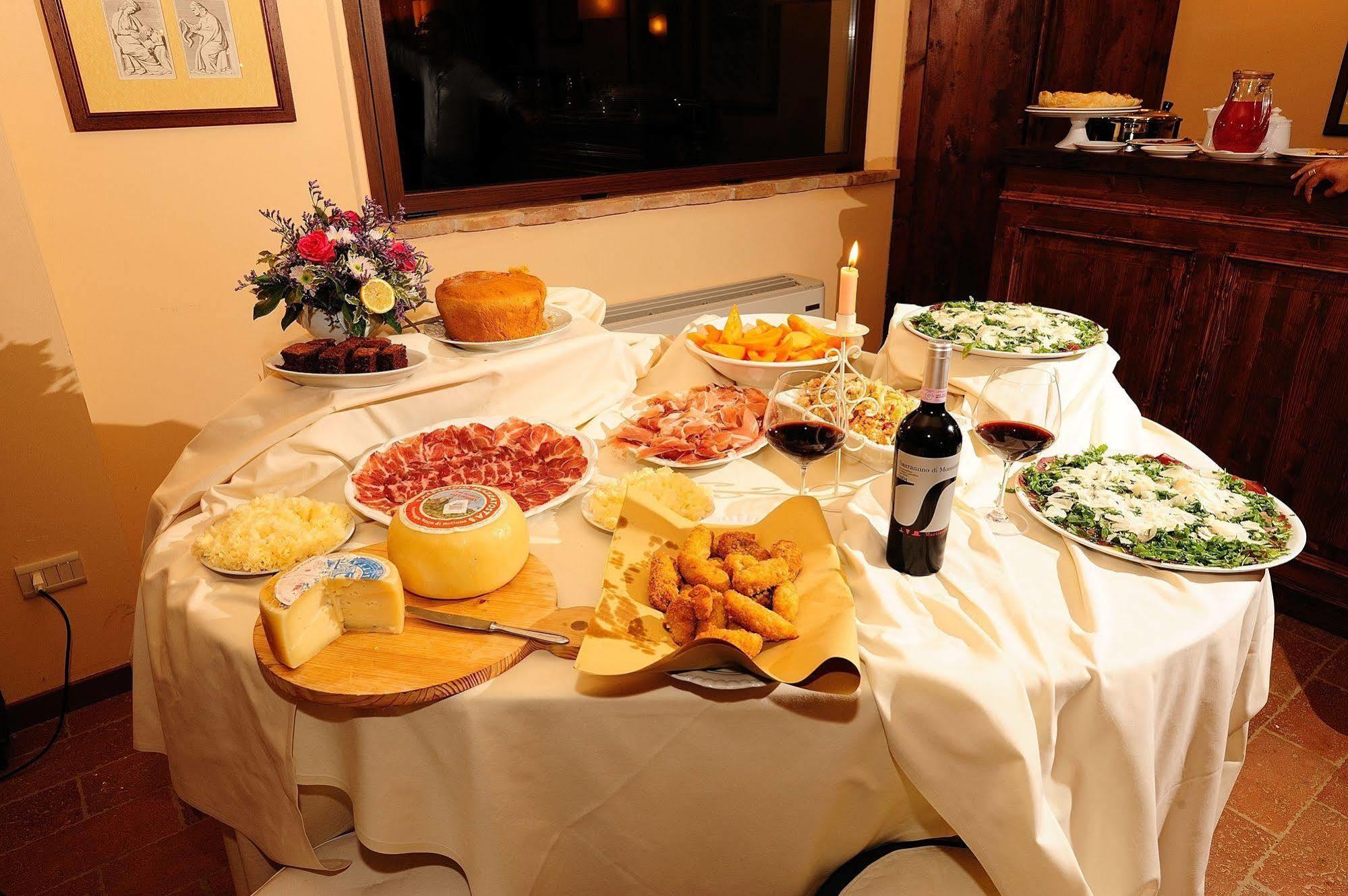Borgo Mandoleto - Country Resort & Spa Solomeo Esterno foto