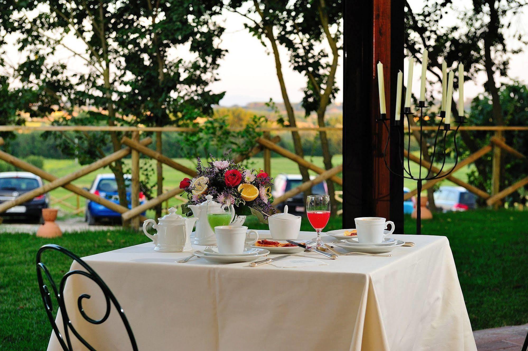 Borgo Mandoleto - Country Resort & Spa Solomeo Esterno foto